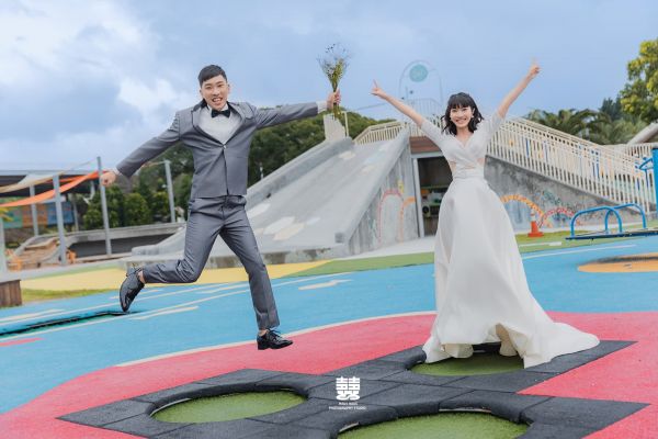 自然系婚紗照指南｜輕婚紗與便服婚紗差異、穿搭解析，拍出像情侶寫真的高甜互動